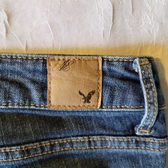 American Eagle Low Rise Medium Wash Skinny Jeans sz 2 - Picture 3 of 9